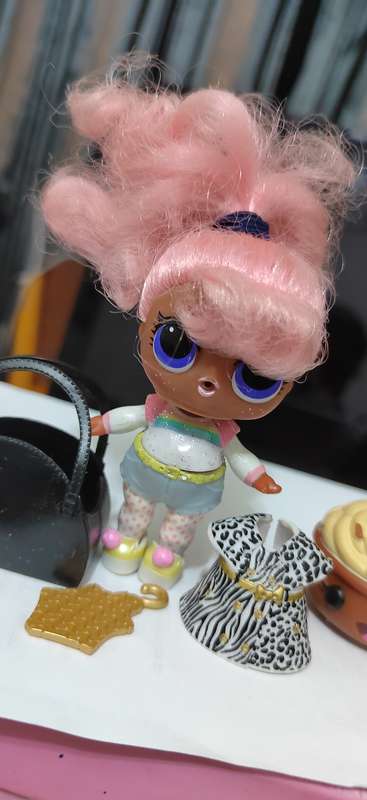 LOL SURPRISE DOLL - BIG SISTER  - GENUINE LOL Ref02