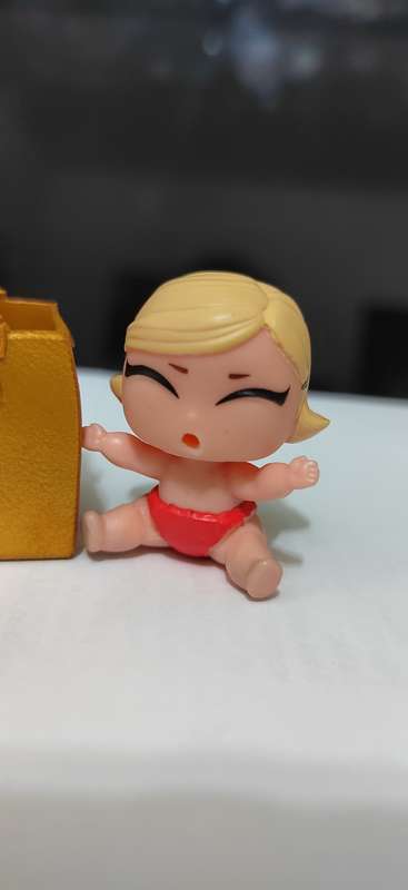 LOL SURPRISE DOLL - LITTLE SISTER  - GENUINE LOL Ref09