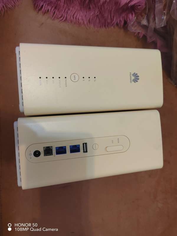 Huawei B618 4G LTE Router - Takes SIM Card 64 Devices Huawei B618 4G LTE Router - Takes SIM Card 64