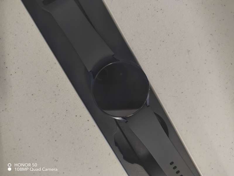 SAMSUNG WATCH 6 LTE, model SM-R945F, ICASA approved