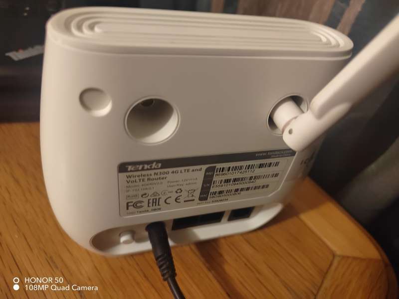 Tenda 300 Mbps Wireless N300 4G LTE & VoLTE Router 4G680 V2.0