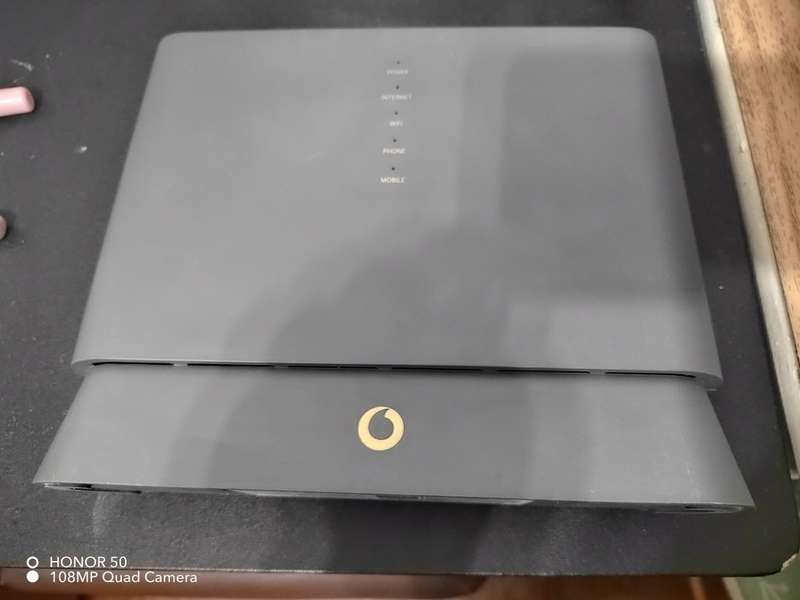 Vodafone H500 S Wireless Router Hub - High Speed 802.11AC