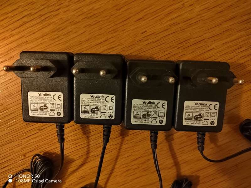 Yealink original 5V 600mA univesal power supply