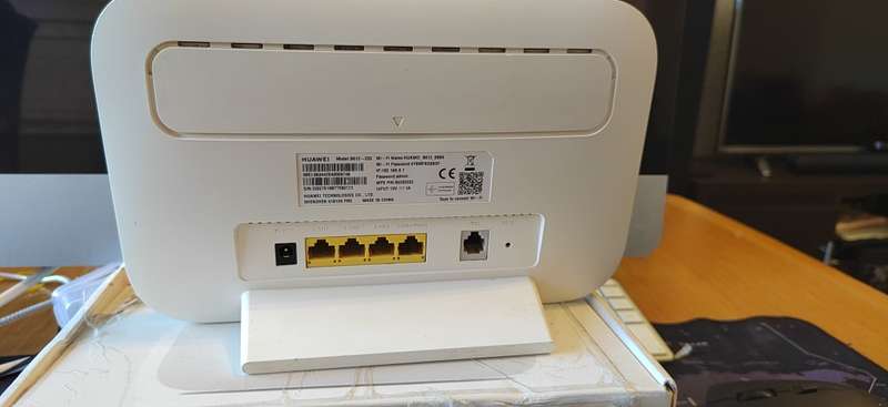 Huawei B612-233 4G Lte router (It take a SIM CARD)