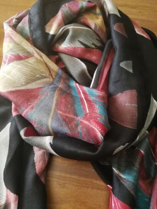 Cotton Road Scarf with Feather details