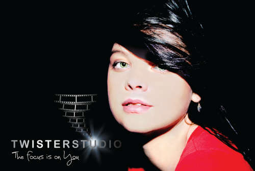 1 Hour Photo Shoot @ Twister Studio