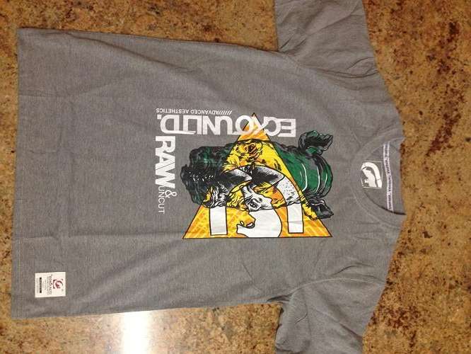 ***Ecko Size Large- HOT Bargain!!!***