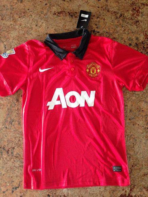 ***Man Utd Supporters Jersey - various sizes - HOT Bargain!!!***
