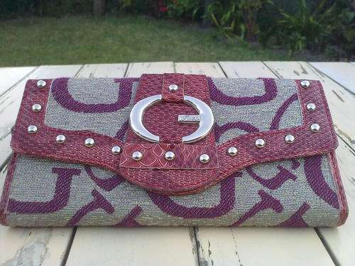**GUESS Elegance Wallet**