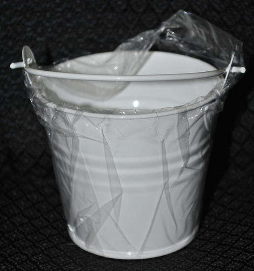 Small steel bucket 7cm