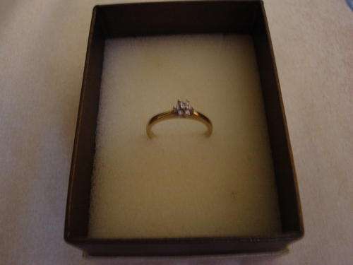 REAL/TRUE 9ct Gold and Diamond Engagement Ring