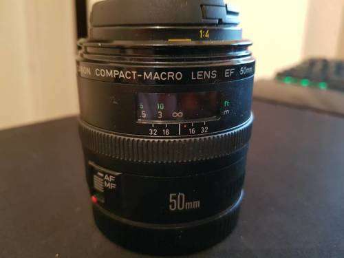 Canon 50 mm F2.5 Macro Lens