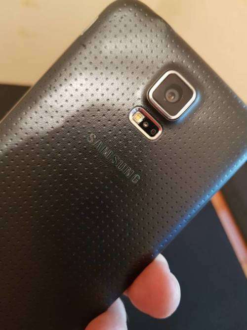 Samsung Galaxy S5 16gb - Mint Condition