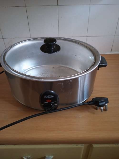 Slow cooker pot