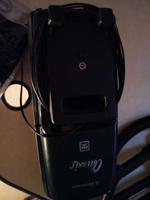 ELECTROLUX VACCUM CLEANER
