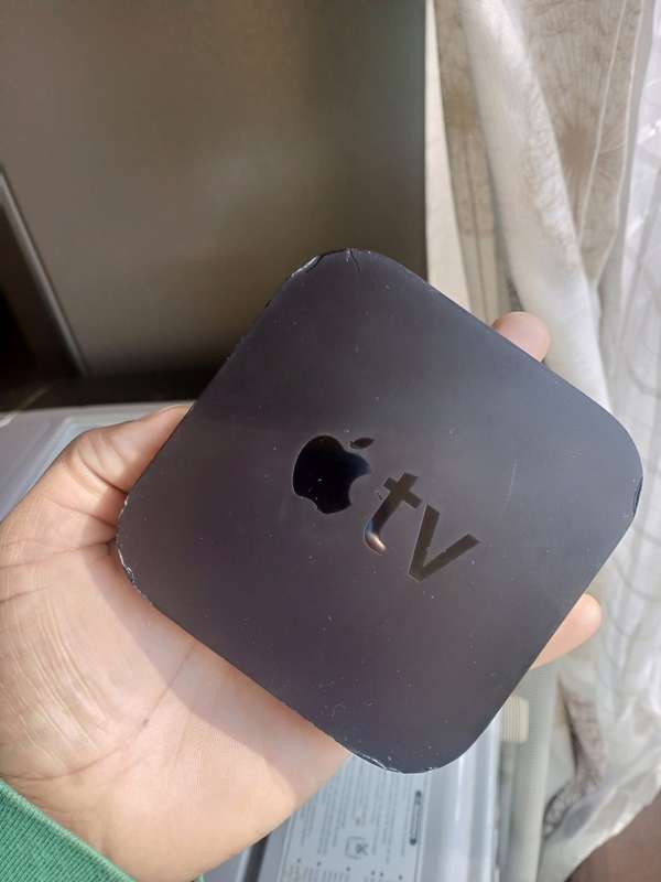 APPLE TV WITH BLUETOOTH KEYBOARD