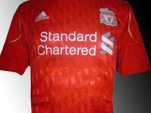Liverpool Red HomeTeam Signed Shirt 10/11+COA