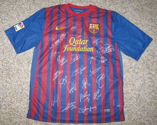 2011-12 FC Barcelona team signed Messi shirt with c.o.a