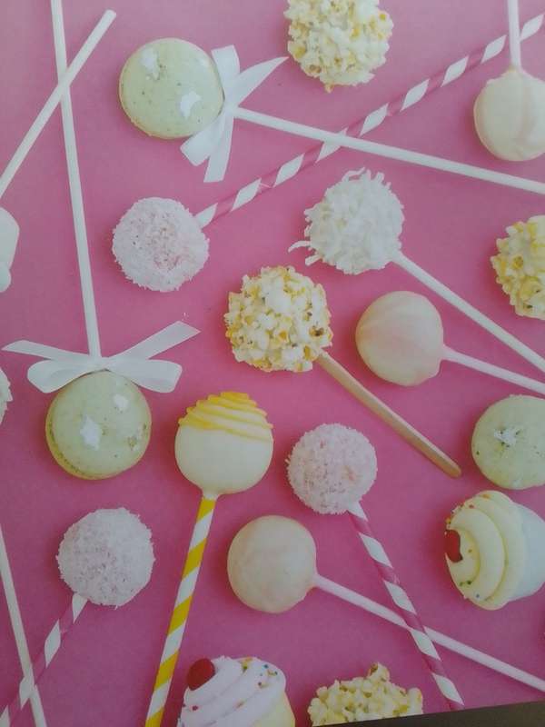 Cake Pops (Hardcover) Over 40 Delicious Recipes