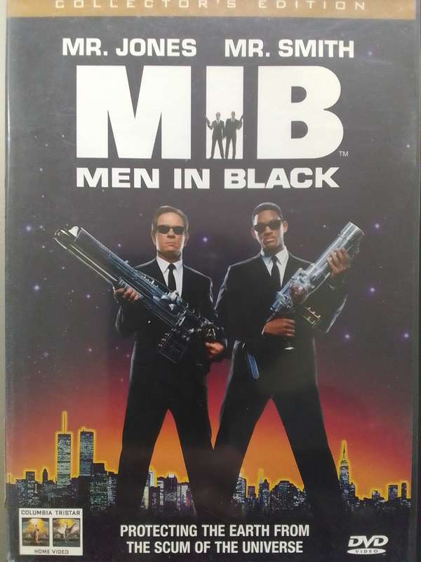 Men In Black (DVD) Tommy Lee Jones and Will Smith