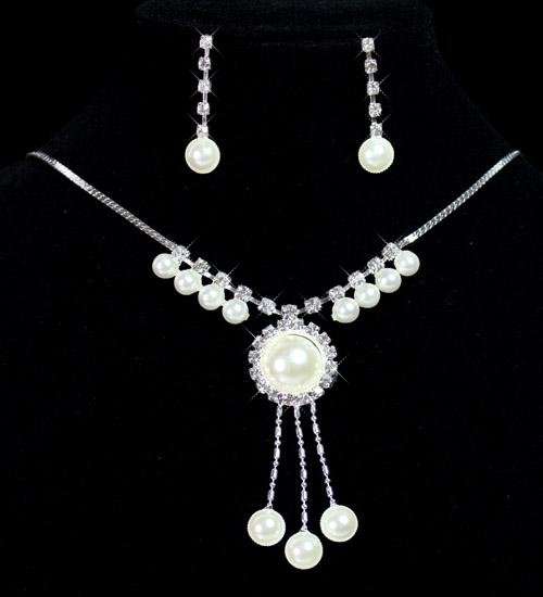 Stunning!! Evening Wedding Diamante Necklace & Earring Set