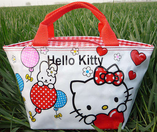 Pretty Hello Kitty Zipper Handbag with Shoulder straps
