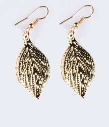 Elegant! * Gold Plated Fashion Leaf Dangle Earrings *