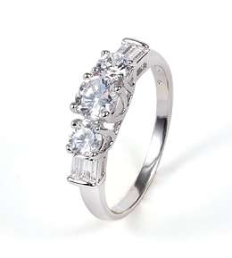 Exquisite! * 9k Solid White Gold CZ Engagement Ring Size 7 / O *