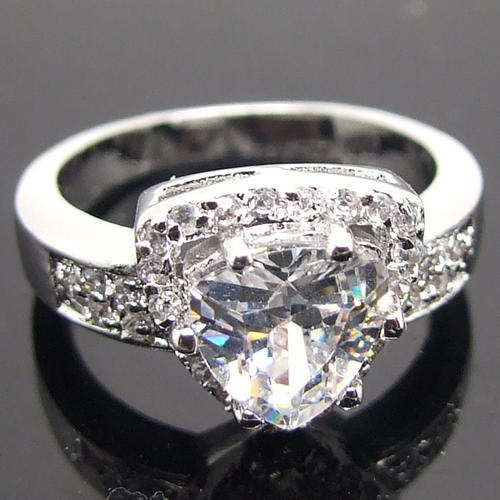 Exquisite! * 14k White Gold CZ Ring Size 8 / Q *