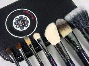New! MAC Hello Kitty 7 Piece Makeup Brushes with Black Leather Case