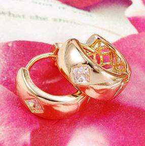 Elegant! * 9K Solid Gold Zircon Mini Hoop Earrings *
