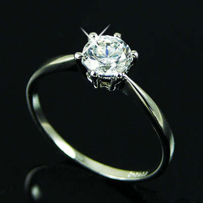 * Brilliant! 9K White Gold GP Solitaire Ring Size 8 / P *