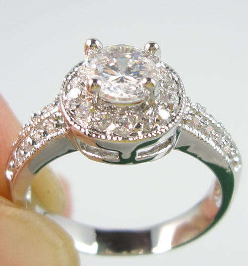 L@@K!!! * 14K White Gold Engagement Ring Size 8 / Q *