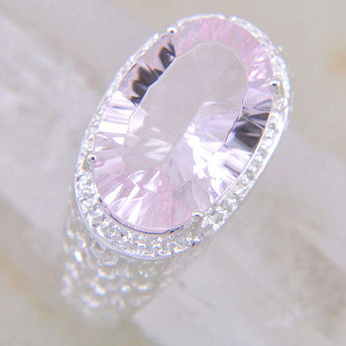 * Light Pink Oval Topaz Silver SP Ring Size 9 / R *
