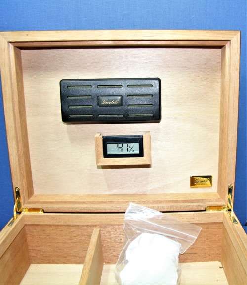 FOR DEENO ONLY!!! Rosewood high gloss Gentili cigar humidor.