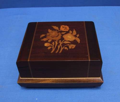 Vintage Musical Cigarette Box