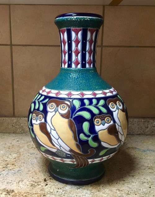 Stunning made in Czechoslovakia Vase with Owls
