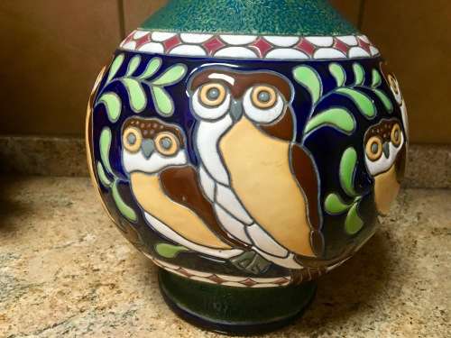 Stunning made in Czechoslovakia Vase with Owls