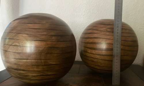 Set of 2 Wooden Pots