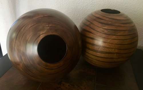 Set of 2 Wooden Pots