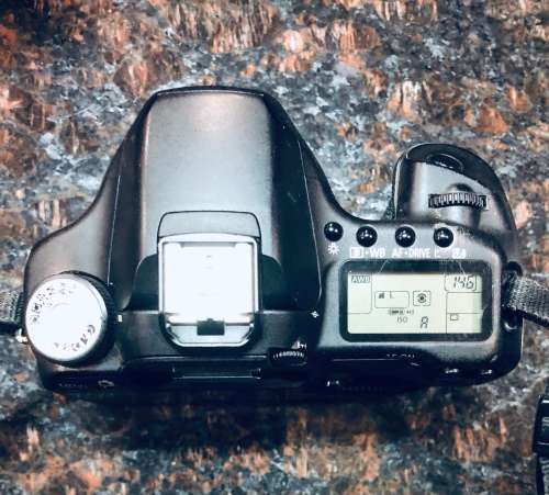 Canon EOS  450 D camera with lots of extras. See description.FREE CANON EOS 50 D CAMERA with Battery
