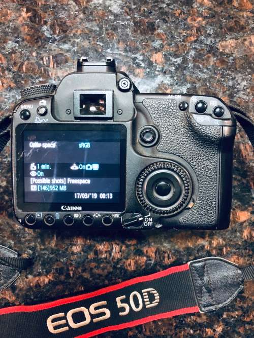 Canon EOS  450 D camera with lots of extras. See description.FREE CANON EOS 50 D CAMERA with Battery