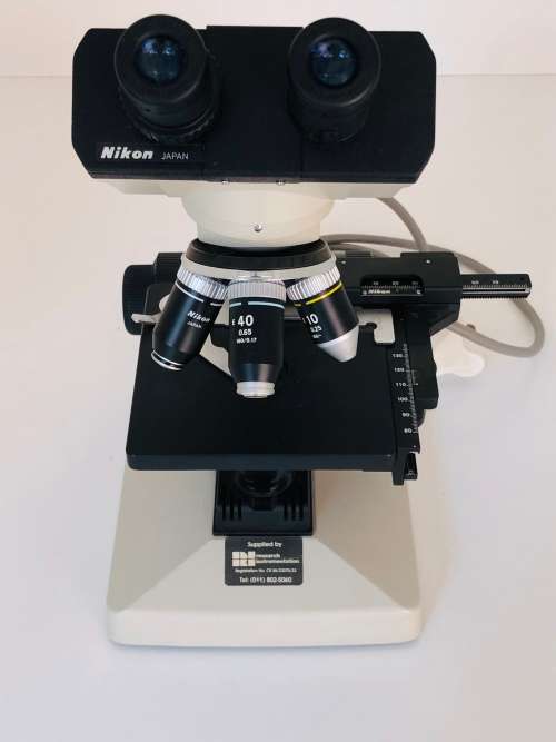 Nikon SE Binocular Microscope with Quadruple Turret