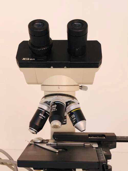 Nikon SE Binocular Microscope with Quadruple Turret