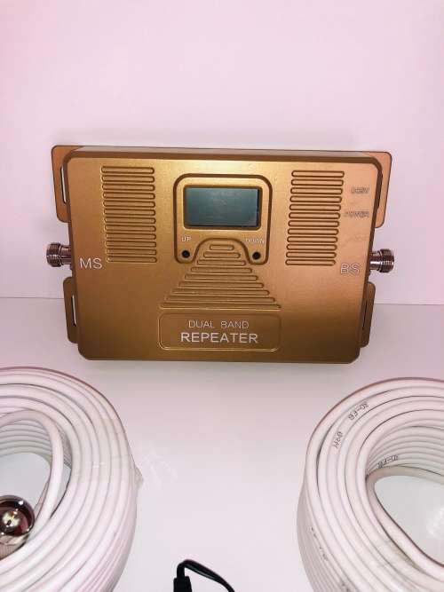 Smart Dual Band Cellphone Signal Booster Full 2G/ 3G/ 4G- 150Sq.M. Model JS-DB900/2100.