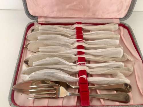 Vintage Boxed Sipelia Rustless Nickel Silver Fish Forks & Knives - Set of 6