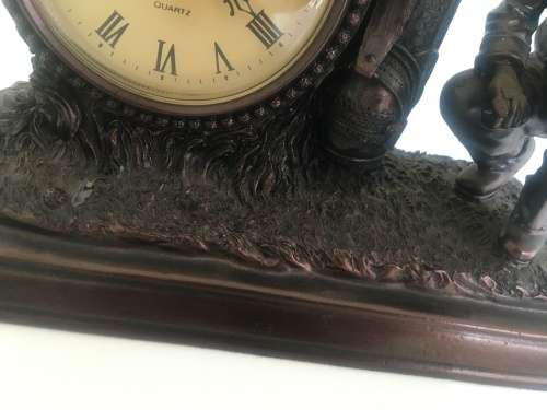 Juliana Mantle Clock - Kneeling Golfer