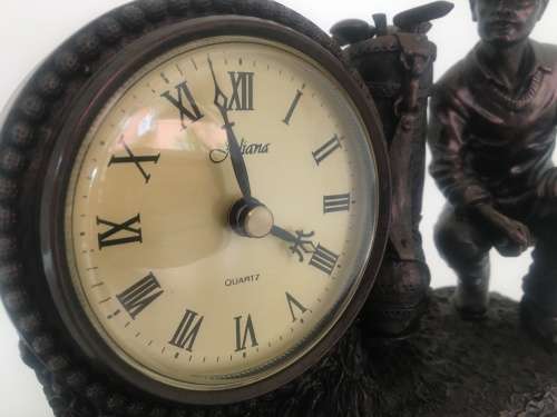 Juliana Mantle Clock - Kneeling Golfer