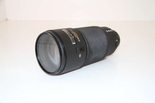 Nikon ED 80 - 200mm 1:2.8 D Zoom Lens
