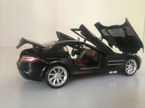 MAISTO - MERCEDES BENZ - SLR MCLAREN 2003